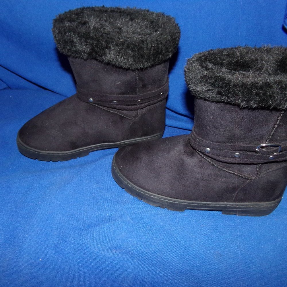 Suede-Feel Faux Fur-Lined Studded Boots w/ Buckle Black Ladies Small